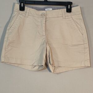 NWOT Crown & Ivy  2 Caroline Shorts 5”  Chino Flat Front Summer Casual Beach